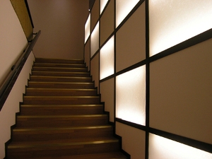 �X�ܐ݌v�u�K�i���v