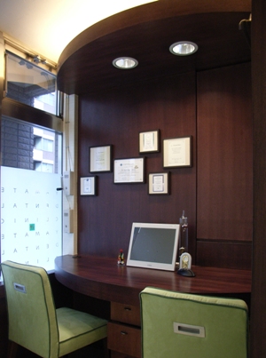 �R�莕�ȃN���j�b�N�@�J�E���Z�����O���[��