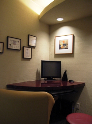 �R�莕�ȃN���j�b�N�A���j�e�B���[��